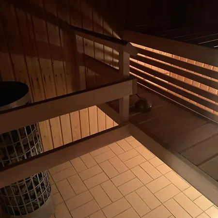 Strandhuset Nyaraló Houtsala