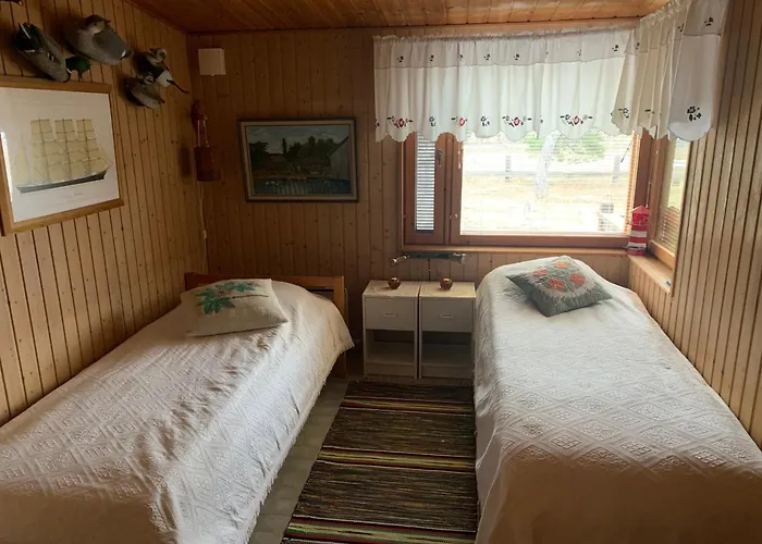 Semesterbostad Strandhuset Houtsala